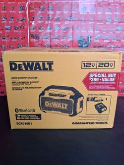 DEWALT 20V MAX JOBSITE BLUETOOTH SPEAKER WITH 2.0 AH BATTERY AND CHARGER INCLUDED