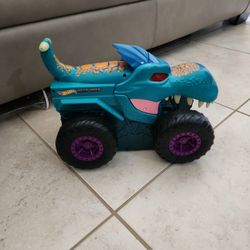 Hot Wheels Mega Wrex