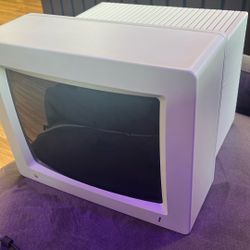Functioning Apple IIc computer monitor.