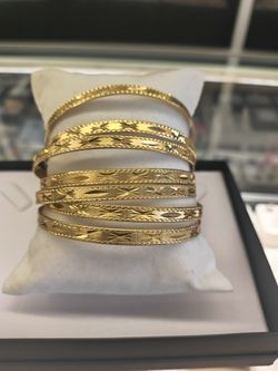 14kgold solid gold 7 days breaclte 70.3 grams layway available 10% down if you interested please make sure you ask for Maribel thank you