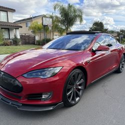 2014 TESLA MODEL S 85+