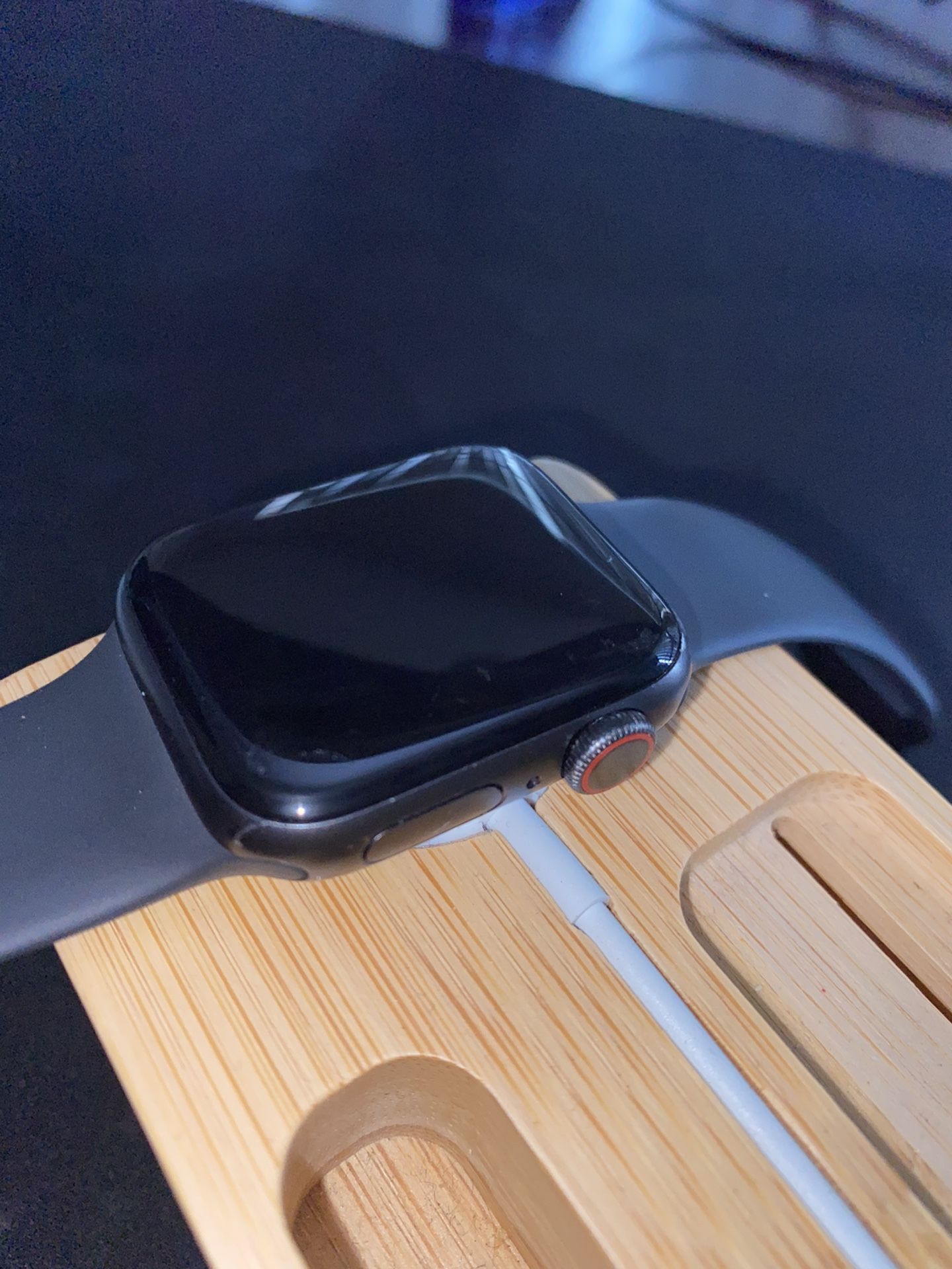 Apple Watch Series 5 Cellular Model 40mm