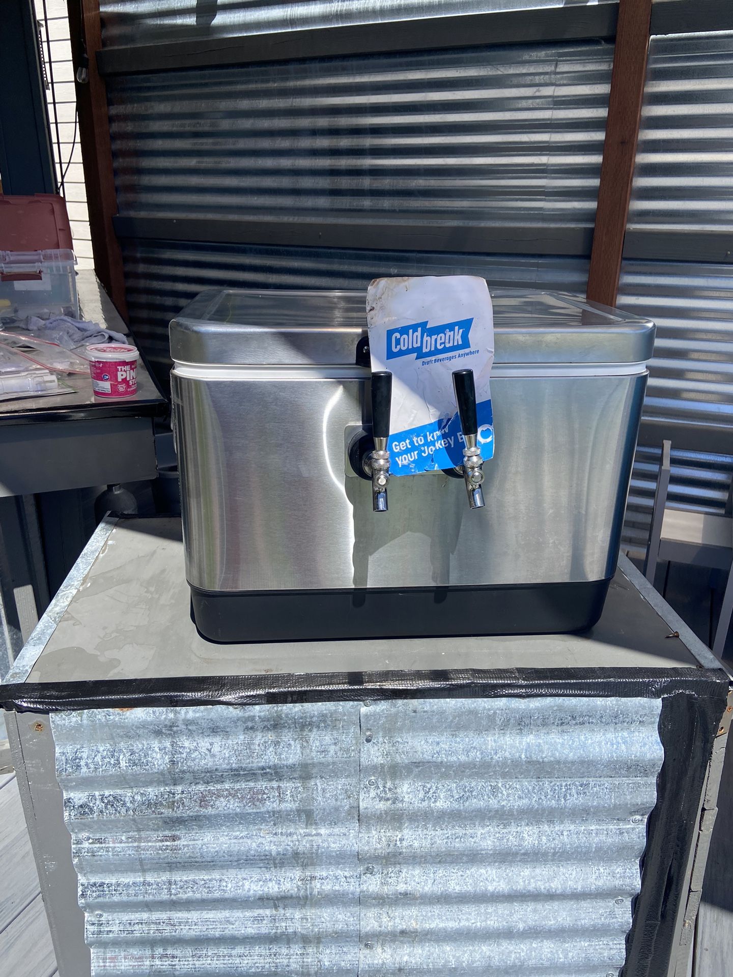 Jockey Box With 2 Taps