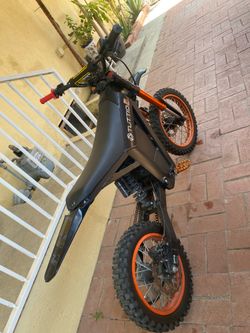 Tuttio (new year) electric dirt bike