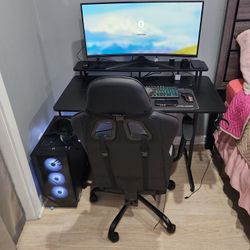 Pc Gaming Very Googd Everting Incuild 