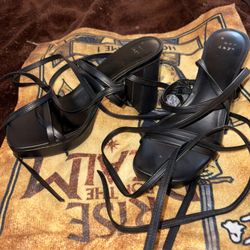 Black High Heel Leg Strap 