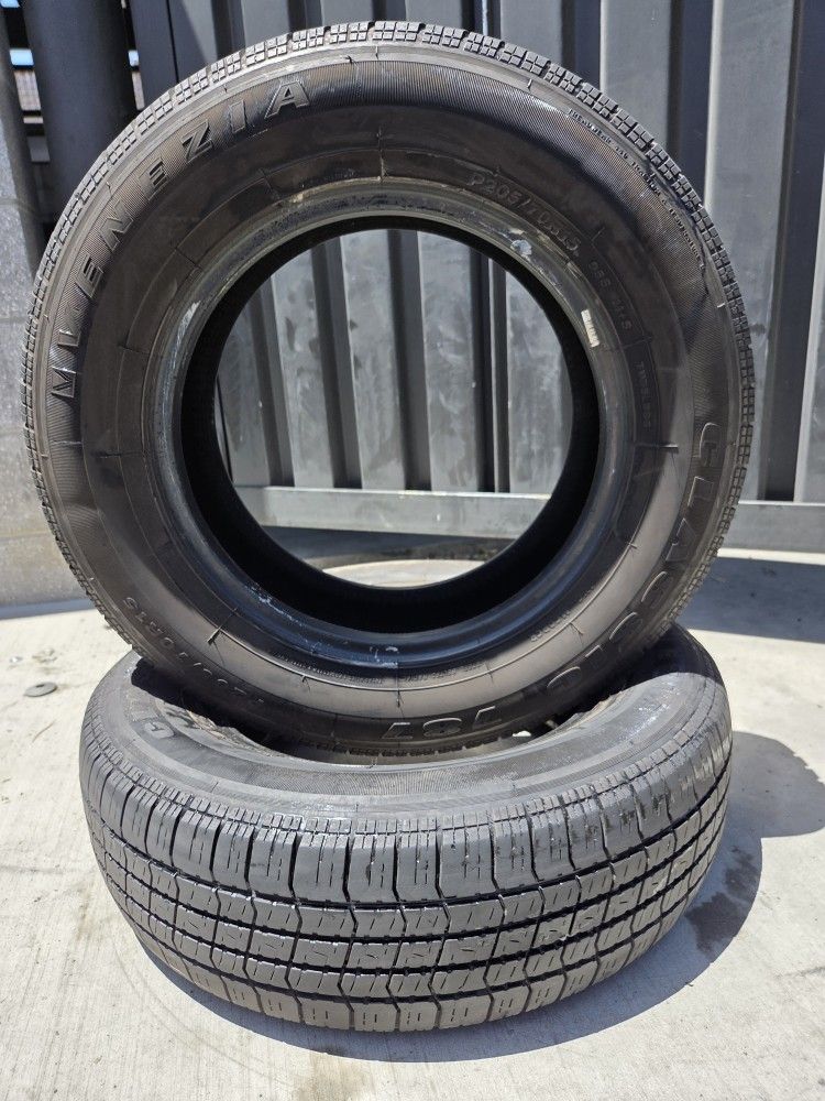Llantas P205/70R15 De Carros