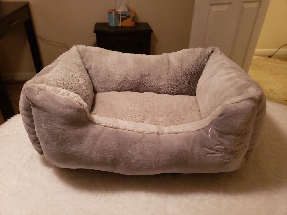 Small dog bed