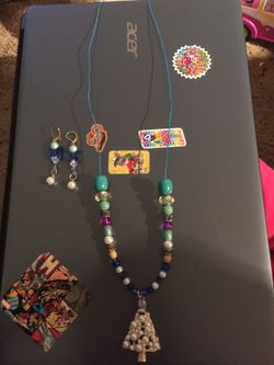 Pearl necklace and earring set