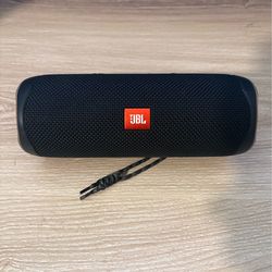Black JBL Flip 5