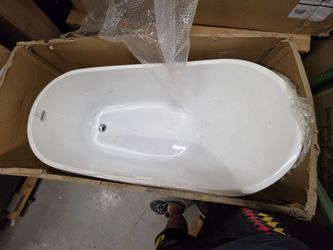 Kingston Brass
Aqua Eden 59-1/16" Acrylic Soaking Bathtub for Freestanding Installations with Reversible Drain