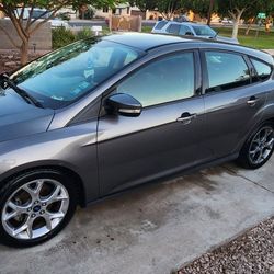 2014 Ford Focus SE Hatchback