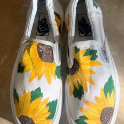 Women’s Vans Size 9, Preowned.
