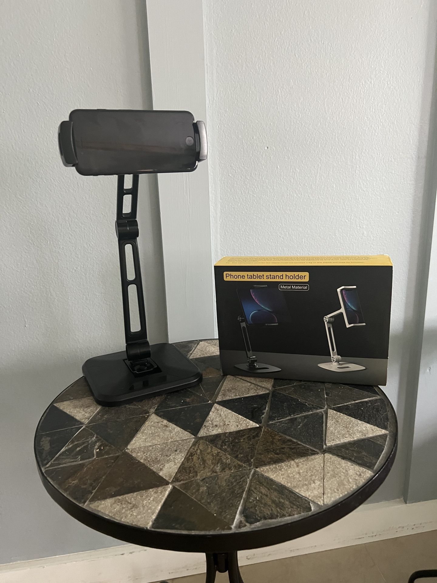 Phone/Tablet Stand