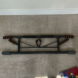 Pull Up Bar