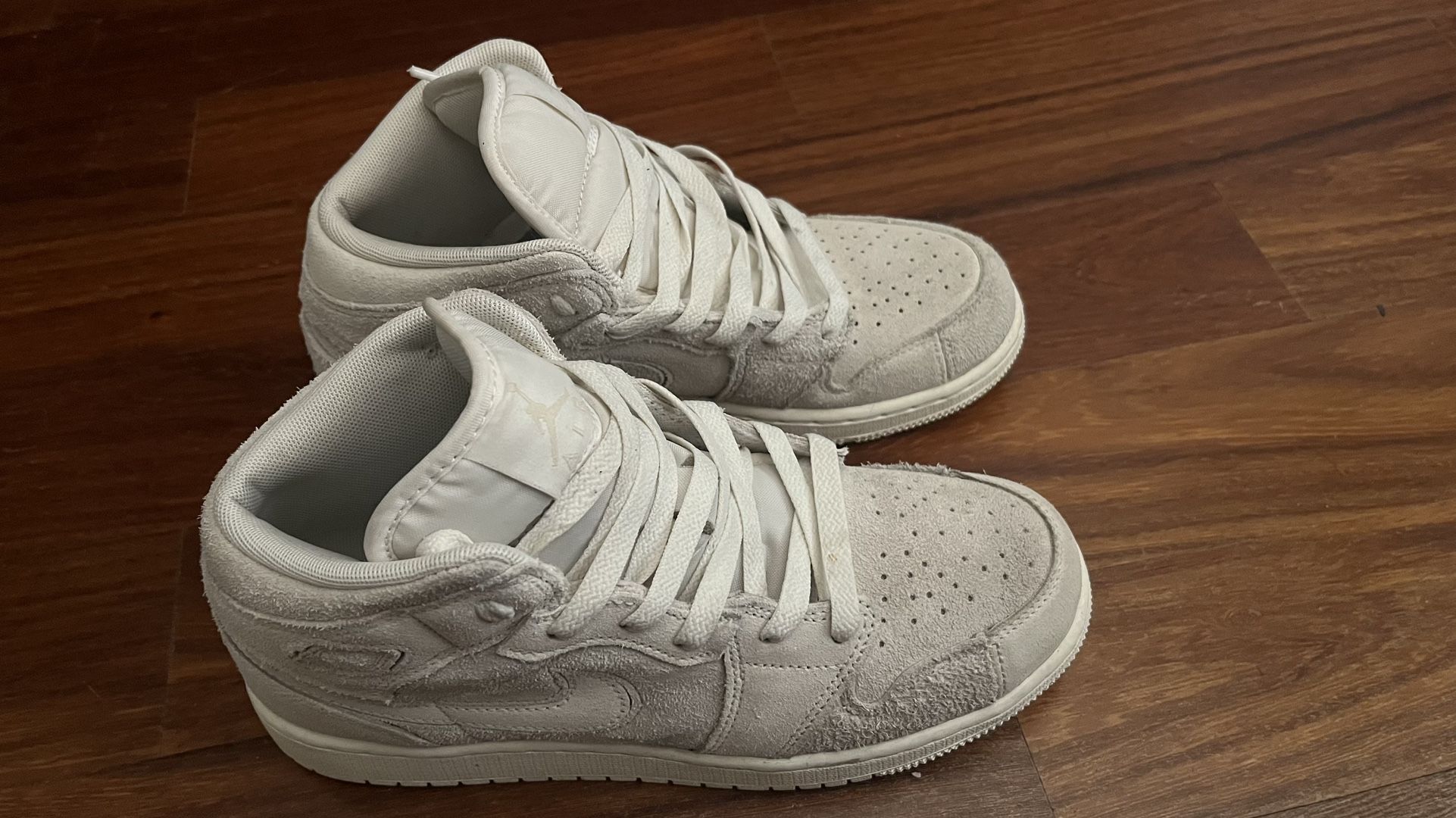 Air Jordan 1 Sneakers