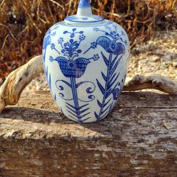 De Chang Tao Vase