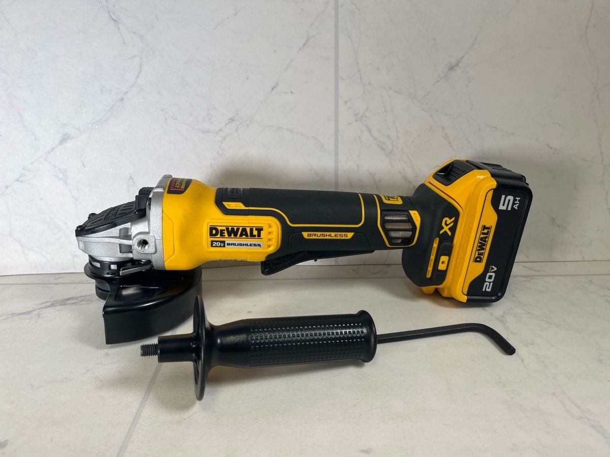 DeWalt DCG413 20V MAX XR brushless 4-1/2" angle grinder (A1G010791)
