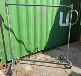 Heavy Z clothing rack