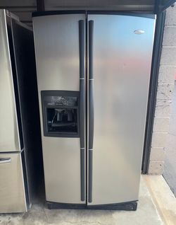 Whirlpool Stainless Steel Refrigerator And Freezer