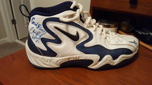CHARLIE WARD AUTOGRAPHED GAME NIKE SIGNED BY CHARLIE AND GUARANTEED AUTHENIC STATES "GOD BLESS", HIS KNICK NO 21