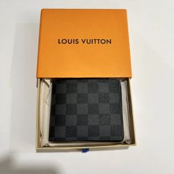 Louis Vuitton Bifold Monogram Wallet 