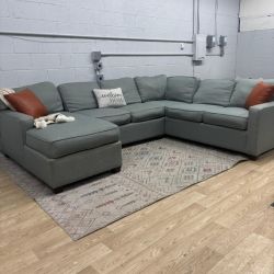 Custom U-Shaped 3-Piece Sectional Couch