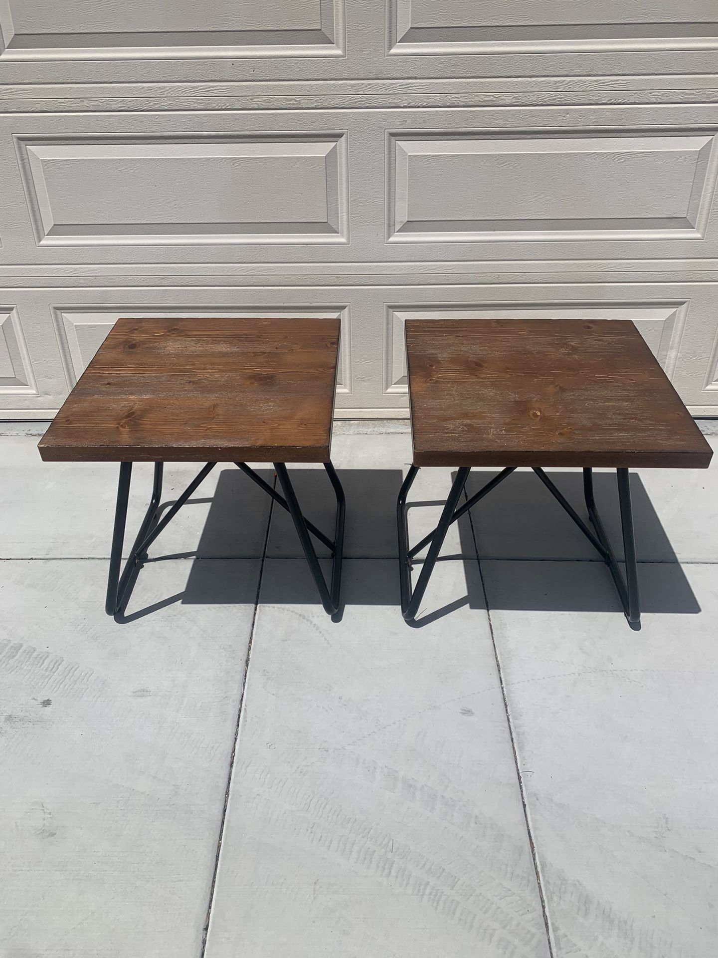 2 Wood End Tables