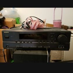 Receiver ONKYO with Speakers 