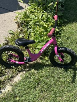 Trek Kickster Bike - Pink for Sale in Lincolnwood, IL - OfferUp