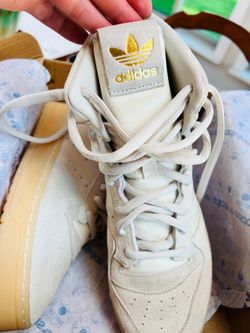 Adidas - Rivalry HI