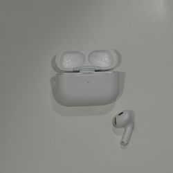 AirPods Pro 2 Case + RIGHT Earbud (MISSING LEFT)