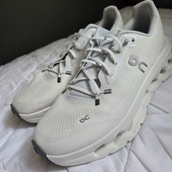 Oncloud Cloudtilt Women's Size 9 / Men's Size 7.5