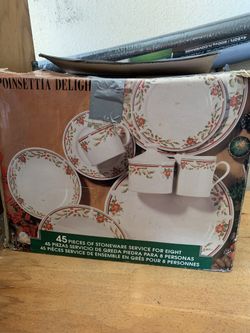Vintage Majesticware Poinsettia Delight