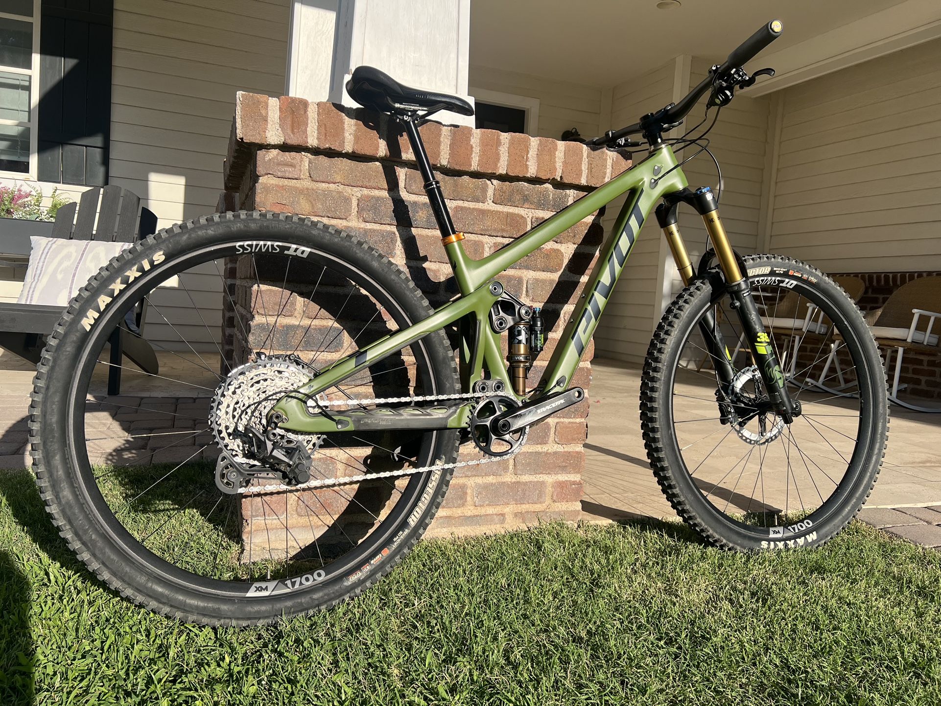 Pivot Switchblade Medium 29er