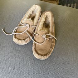 Ugg Slippers 