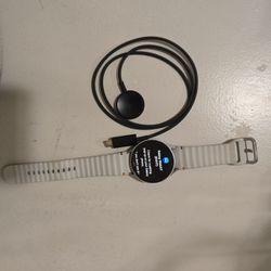 Galaxy watch 7  44mm , charger and galaxy ultra 24 it's magnetic case