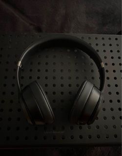 Beats Solo 4