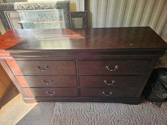 Dark Cherry Wood 6-Drawer Dresser