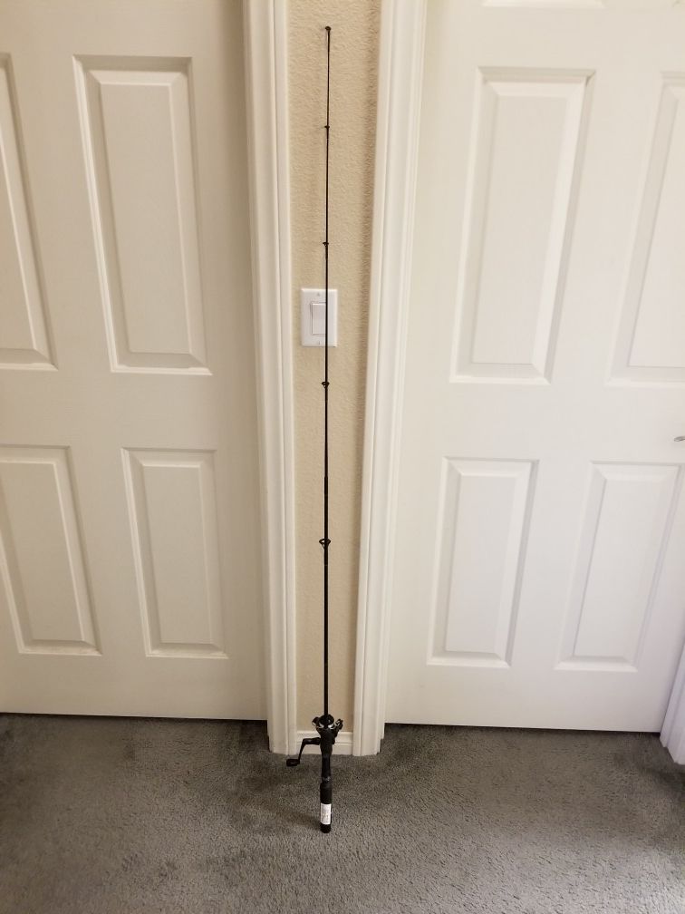 Used Shimano Super Ultralight FX-2550 Rod and Reel Spinning Fishing Combo