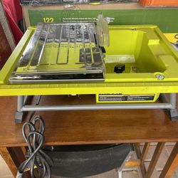 RYOBI 7 in. 4.8 Amp Tabletop Tile Saw