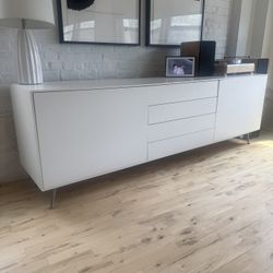 BoConcept Modern Sideboard Amazing Condition 