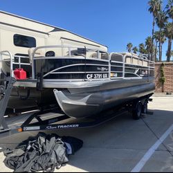 Pontoon Boat for Sale in Sunnyvale, CA - OfferUp