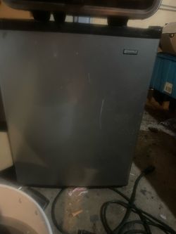 Mini fridge