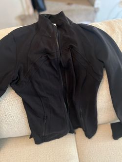 Lululemon jacket black size 10