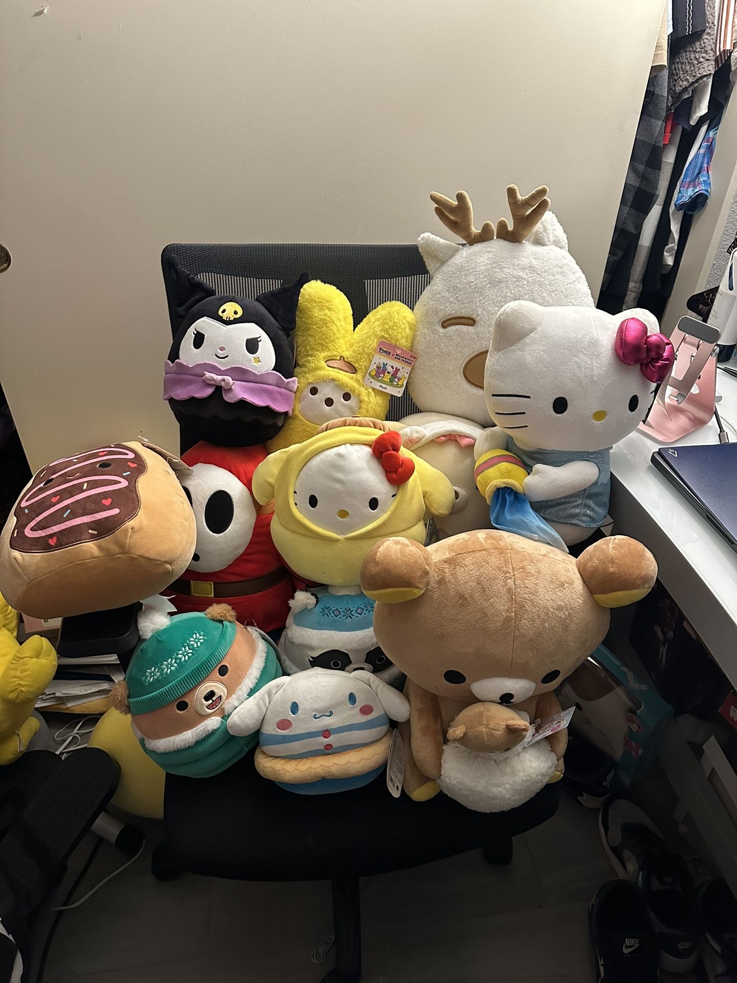 Squishmallows & Plushies
