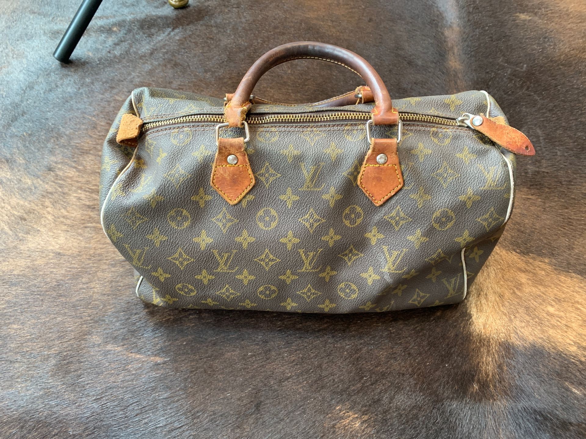 Classic Louis Vuitton Hand Bag