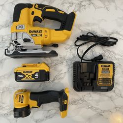 Dewalt 20volt Brushless Jigsaw And Flashlight Combo 