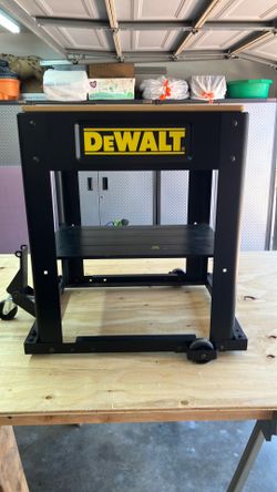 DeWalt tool cart