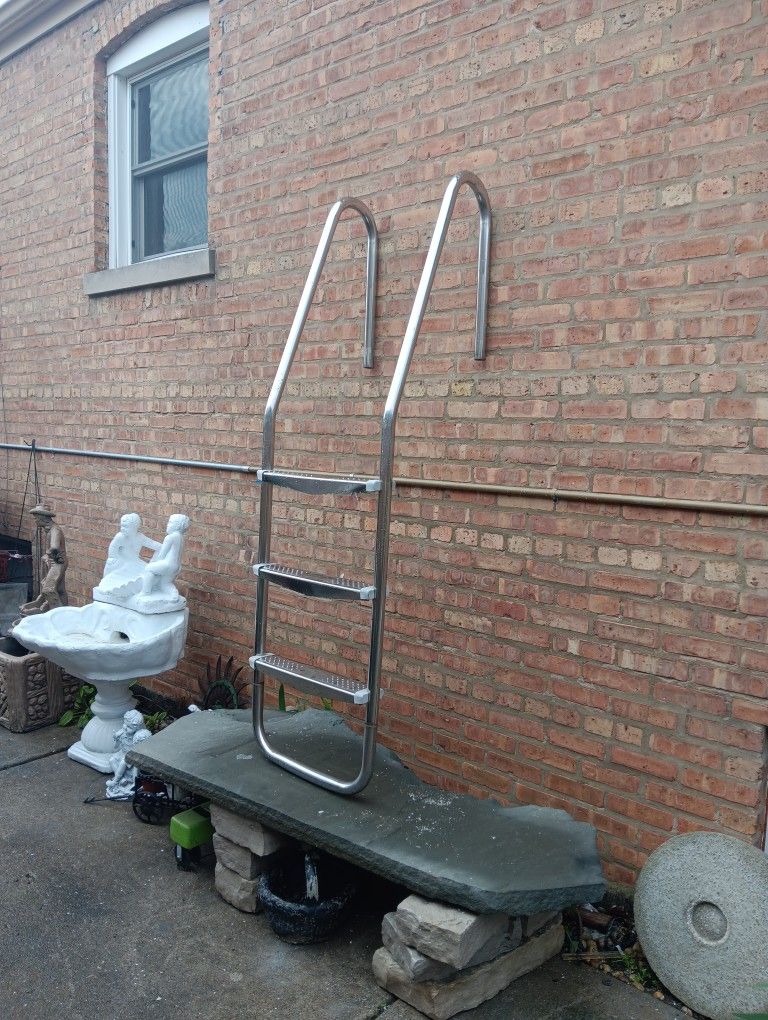 C & R 3 Step Stainless Steel Pool Ladder